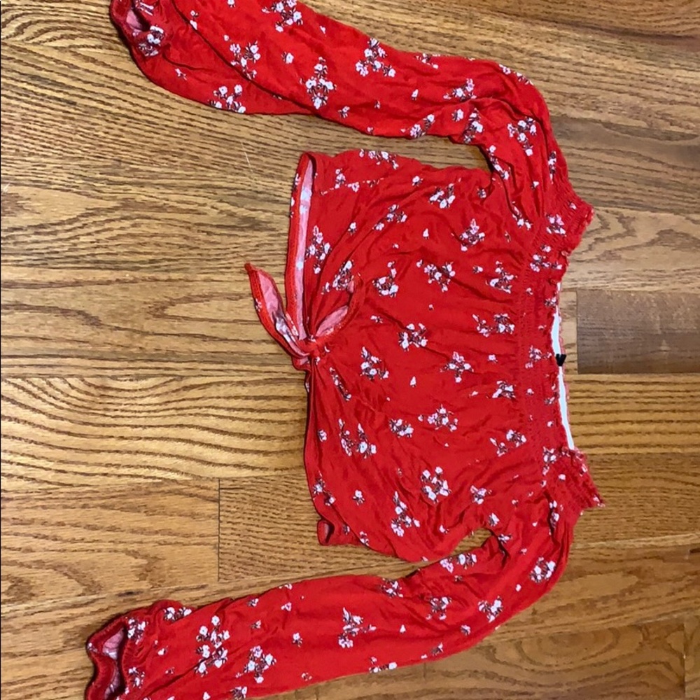 Women’s size medium H&M shirt with flowers